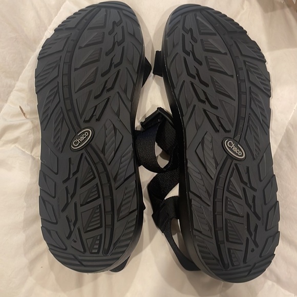 Men’s Chacos size 11, black - Picture 2 of 3